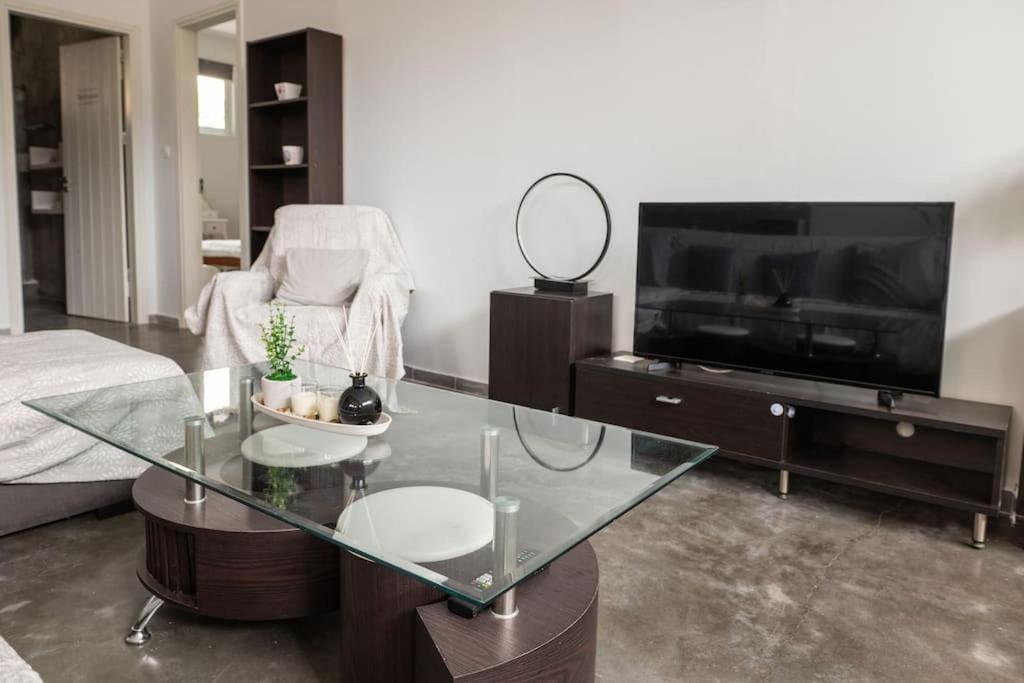 Happy Home-2' From Sea Appartement Kalamata